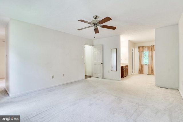 5931 OAKLAND PARK DR, Burke, VA 22015