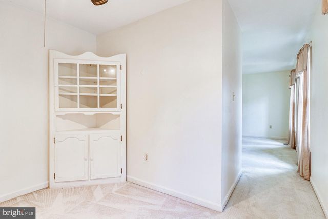 5931 OAKLAND PARK DR, Burke, VA 22015