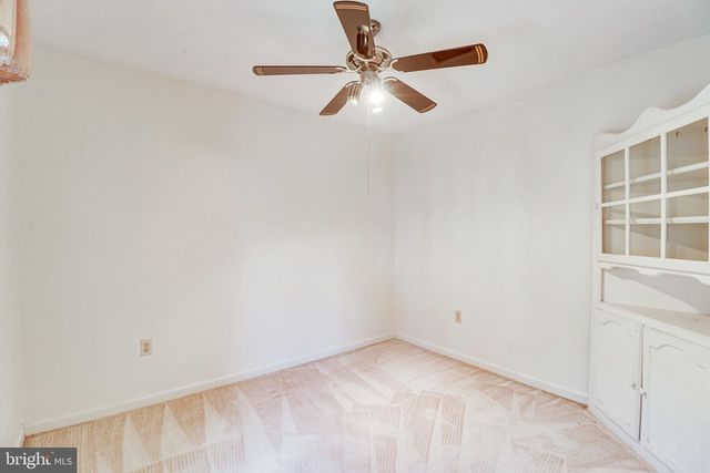 5931 OAKLAND PARK DR, Burke, VA 22015