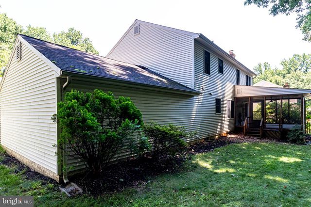 5931 OAKLAND PARK DR, Burke, VA 22015