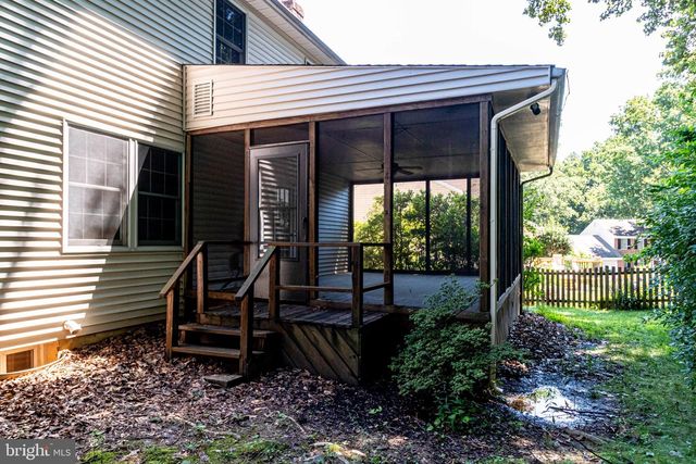 5931 OAKLAND PARK DR, Burke, VA 22015