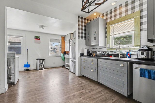 144 E 16th Street, Holland, MI 49423