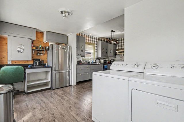 144 E 16th Street, Holland, MI 49423