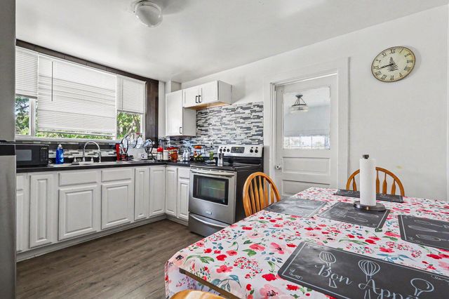 144 E 16th Street, Holland, MI 49423