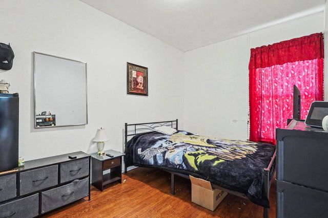 144 E 16th Street, Holland, MI 49423