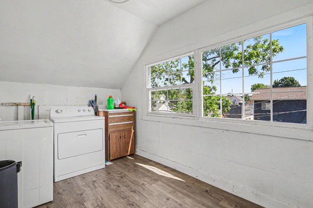 144 E 16th Street, Holland, MI 49423