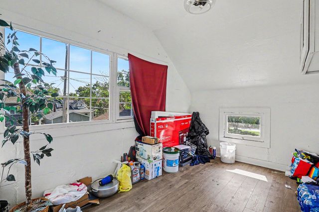 144 E 16th Street, Holland, MI 49423
