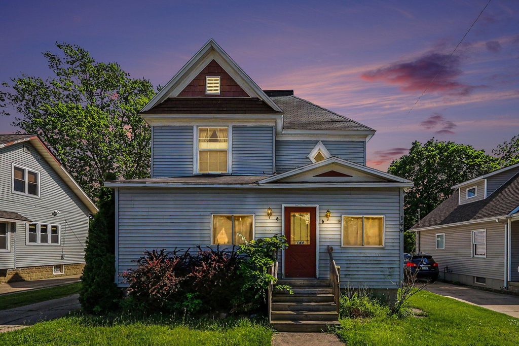 144 E 16th Street, Holland, MI 49423