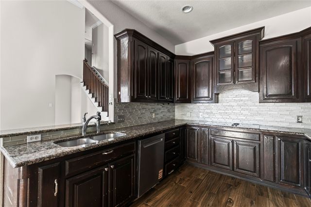 5517 Greenview Court, North Richland Hills, TX 76148
