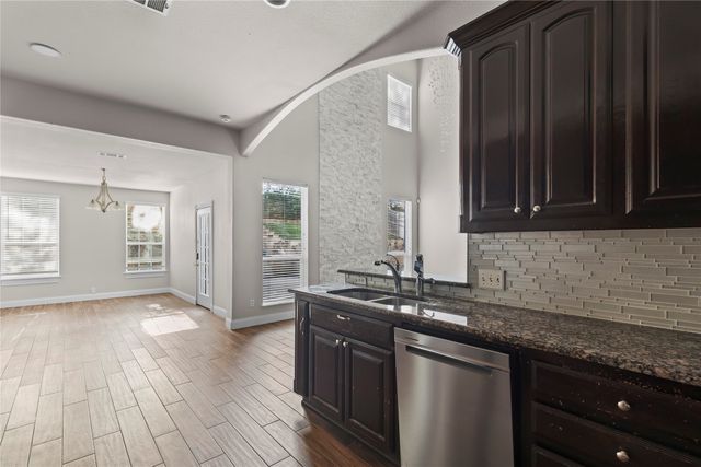 5517 Greenview Court, North Richland Hills, TX 76148