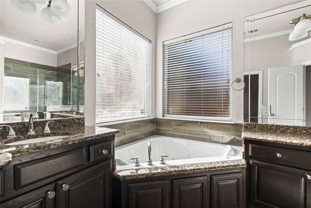 5517 Greenview Court, North Richland Hills, TX 76148