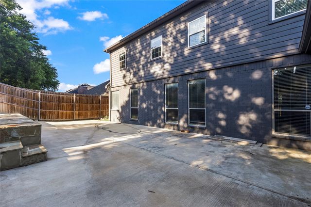 5517 Greenview Court, North Richland Hills, TX 76148