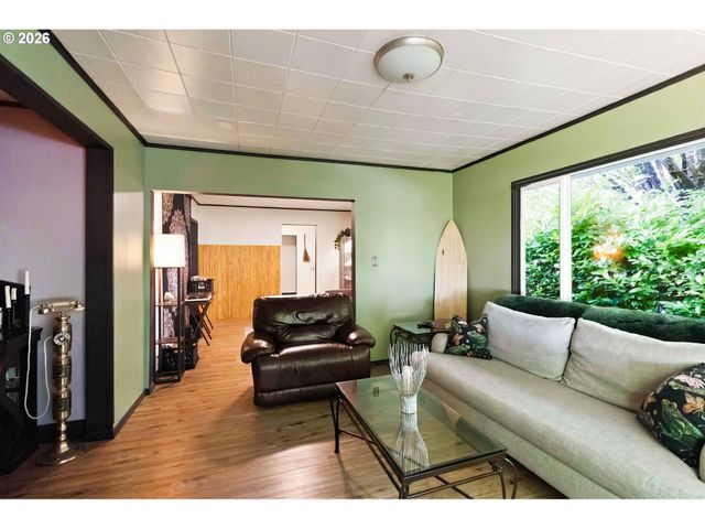 502 17TH Ave, Longview, WA 98632
