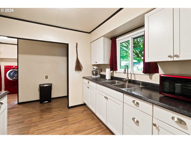 502 17TH Ave, Longview, WA 98632