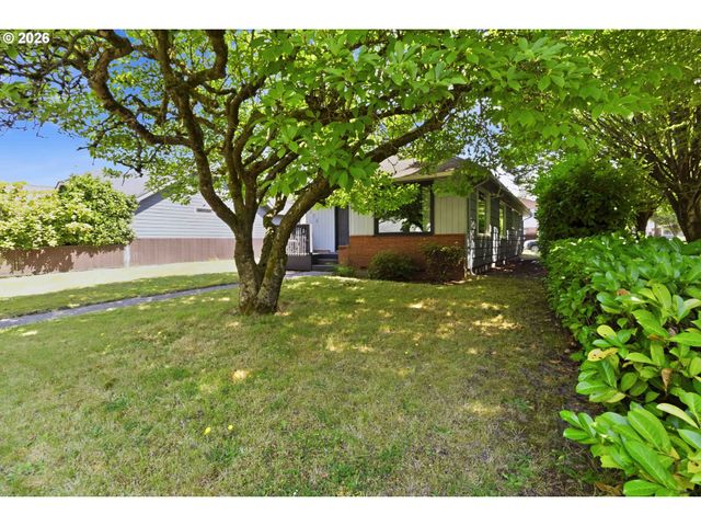 502 17TH Ave, Longview, WA 98632