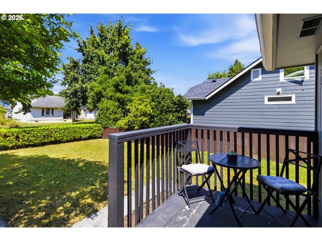 502 17TH Ave, Longview, WA 98632