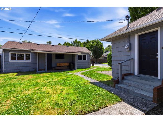 502 17TH Ave, Longview, WA 98632