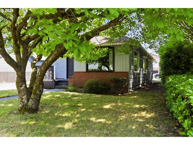 502 17TH Ave, Longview, WA 98632