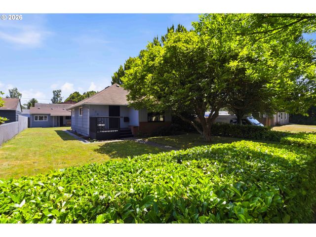 502 17TH Ave, Longview, WA 98632
