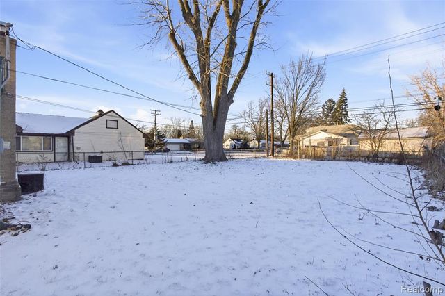 14731 Stephens Drive, Eastpointe, MI 48021