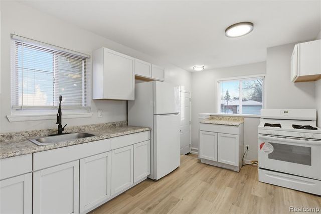 14731 Stephens Drive, Eastpointe, MI 48021