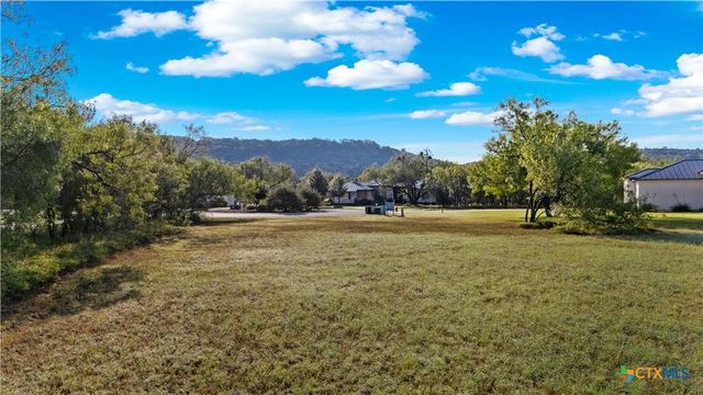 832 Wade Road, New Braunfels, TX 78132