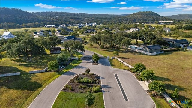 832 Wade Road, New Braunfels, TX 78132