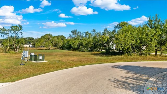 832 Wade Road, New Braunfels, TX 78132