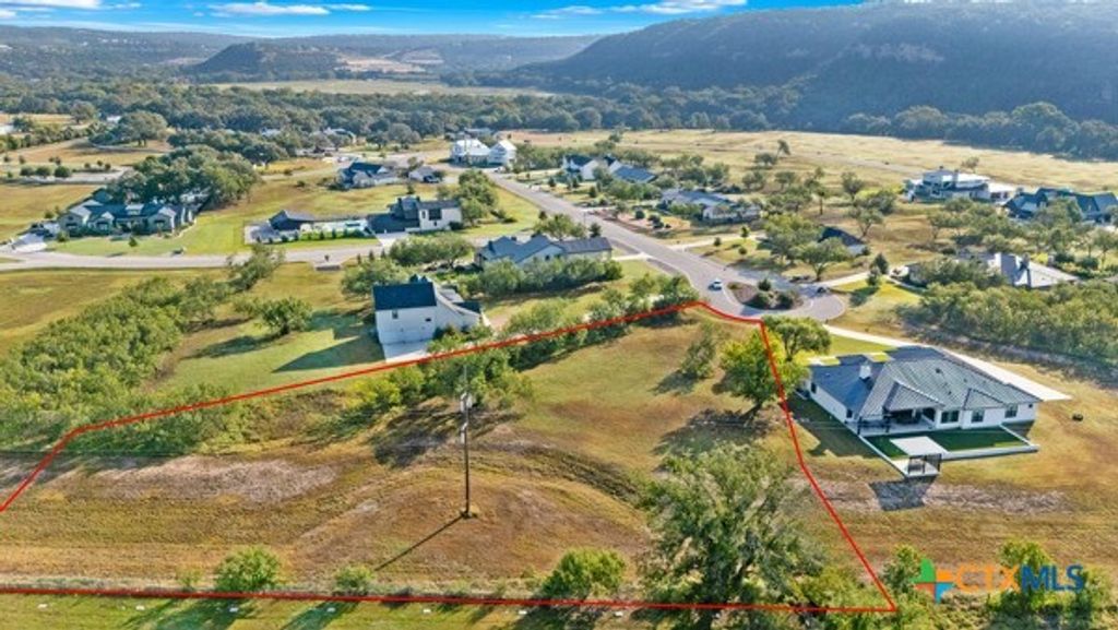 832 Wade Road, New Braunfels, TX 78132