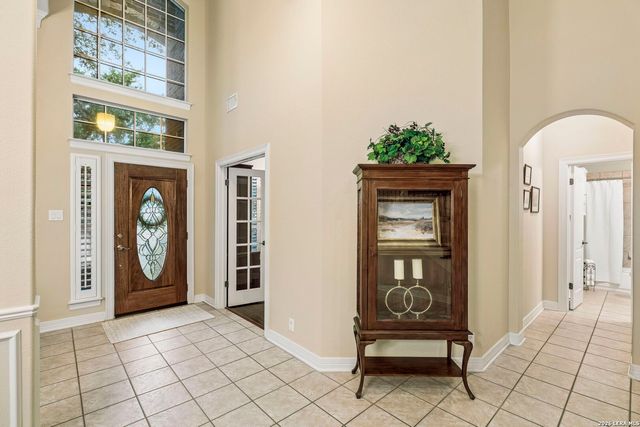 18730 Danforth Cv, San Antonio, TX 78258