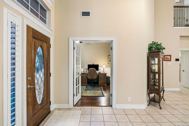 18730 Danforth Cv, San Antonio, TX 78258