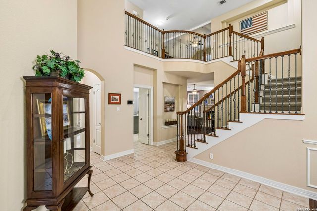 18730 Danforth Cv, San Antonio, TX 78258