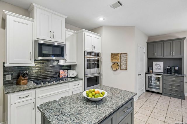 18730 Danforth Cv, San Antonio, TX 78258