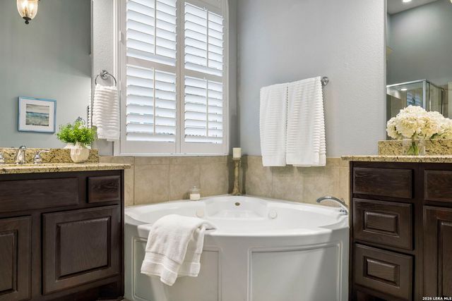 18730 Danforth Cv, San Antonio, TX 78258