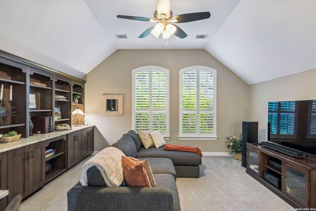 18730 Danforth Cv, San Antonio, TX 78258