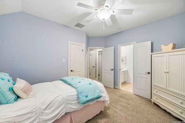 18730 Danforth Cv, San Antonio, TX 78258