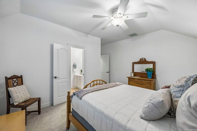 18730 Danforth Cv, San Antonio, TX 78258