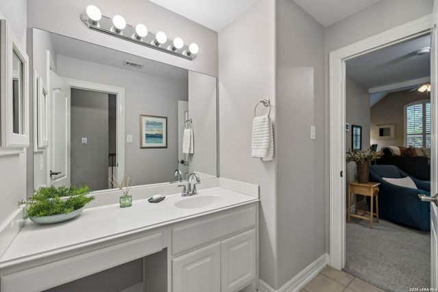 18730 Danforth Cv, San Antonio, TX 78258