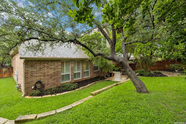 18730 Danforth Cv, San Antonio, TX 78258