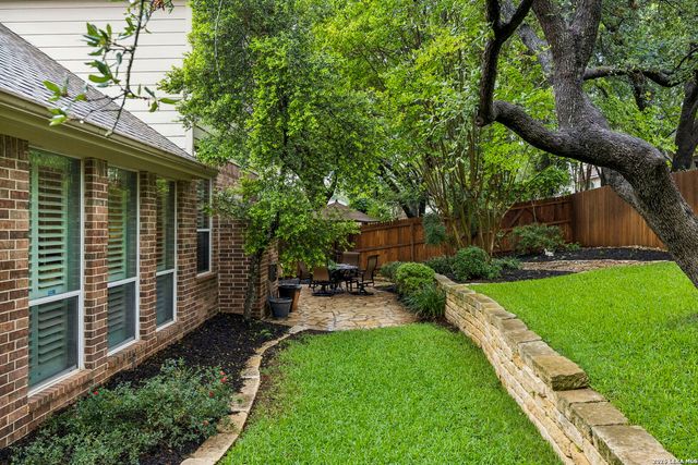 18730 Danforth Cv, San Antonio, TX 78258