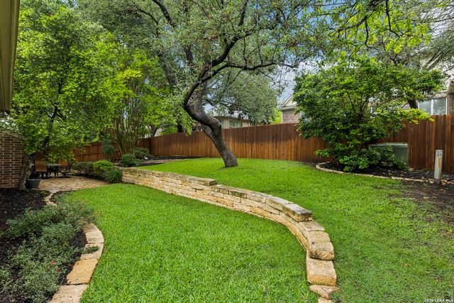 18730 Danforth Cv, San Antonio, TX 78258