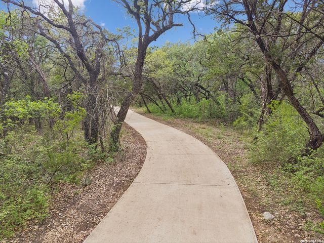 18730 Danforth Cv, San Antonio, TX 78258