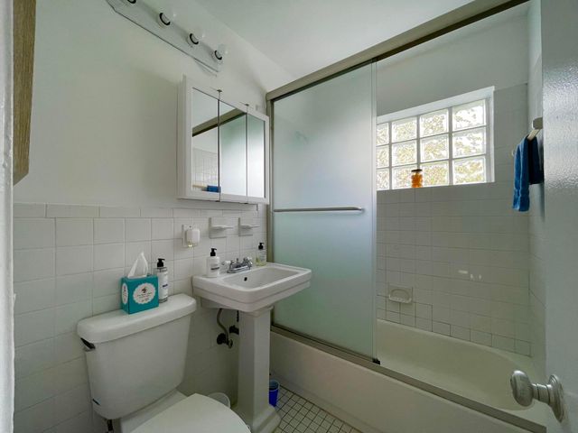 1481 NE 27TH Street, Pompano Beach, FL 33064