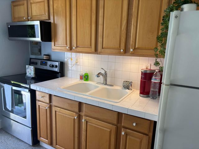 1481 NE 27TH Street, Pompano Beach, FL 33064
