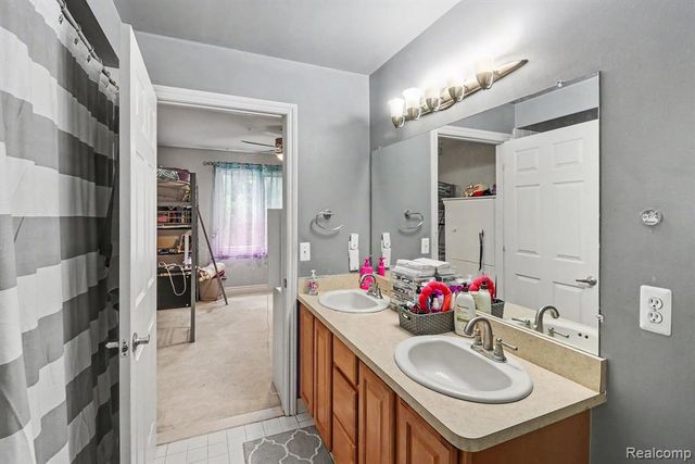 55260 Belmont Drive, Shelby Twp, MI 48315