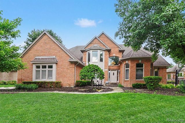 55260 Belmont Drive, Shelby Twp, MI 48315