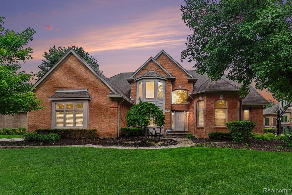 55260 Belmont Drive, Shelby Twp, MI 48315