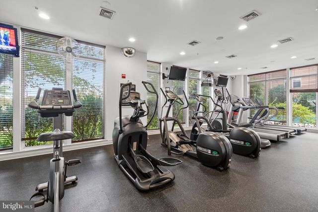 9490 VIRGINIA CENTER BLVD #127, Vienna, VA 22181