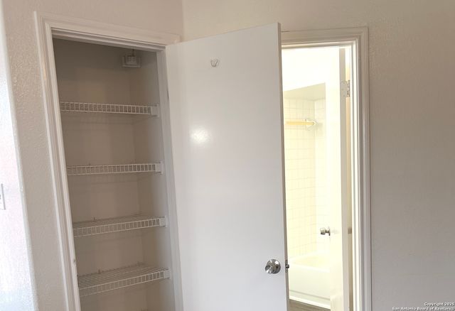 8006 Avellano, San Antonio, TX 78250