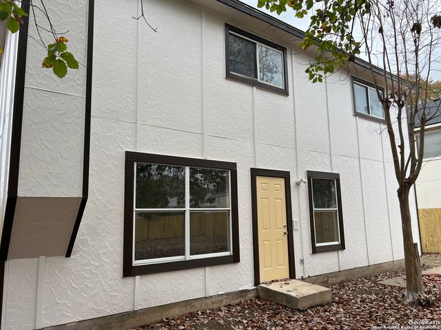 8006 Avellano, San Antonio, TX 78250